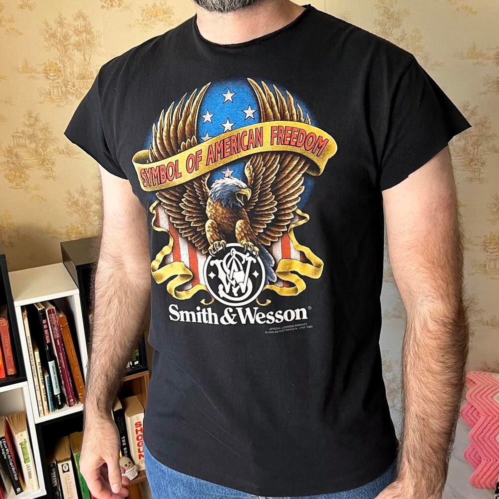 Rare 92’ Smith & Wesson 3D Emblem T-Shirt Size XL